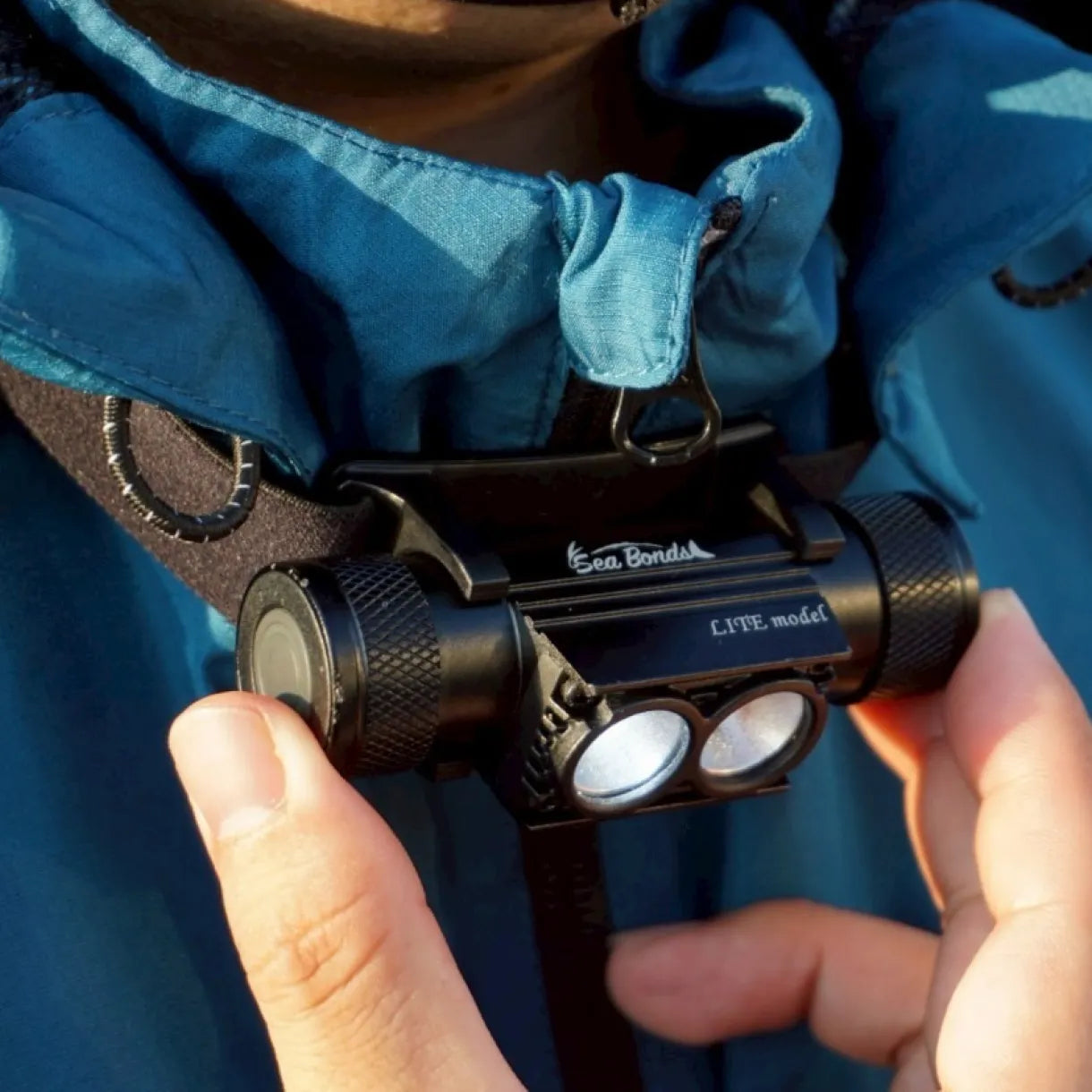 ヘッドライトLITE 300ルーメン（ライトモデル 2200mAh） 送料無料